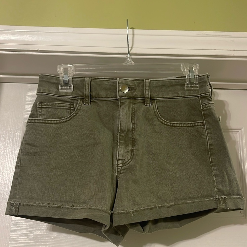 American Eagle - green denim shorts - hi rise shortie - cuff raw hem - size 6